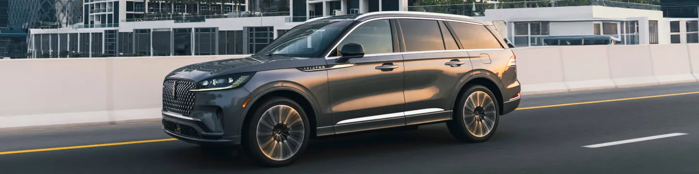 Lincoln Aviator power and motion