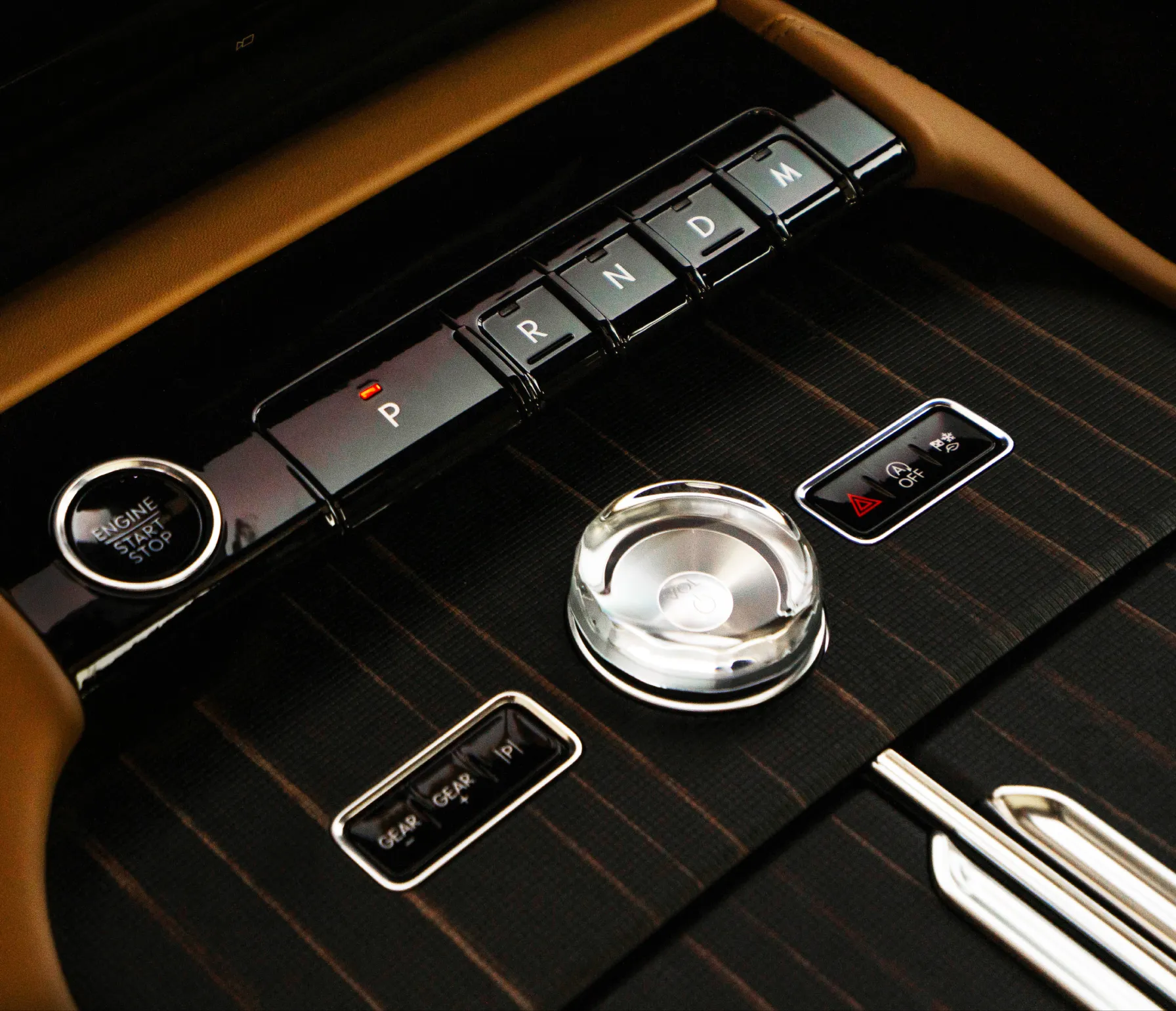 Lincoln Navigator Grid image 2