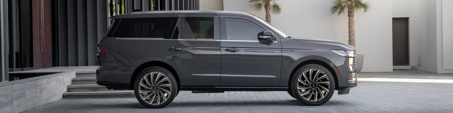 Lincoln Navigator commanding performance