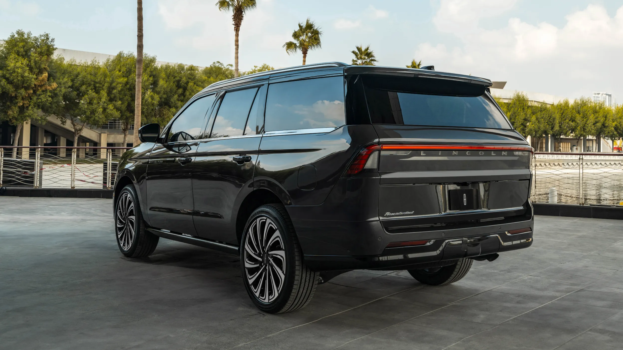 Lincoln Navigator suspension
